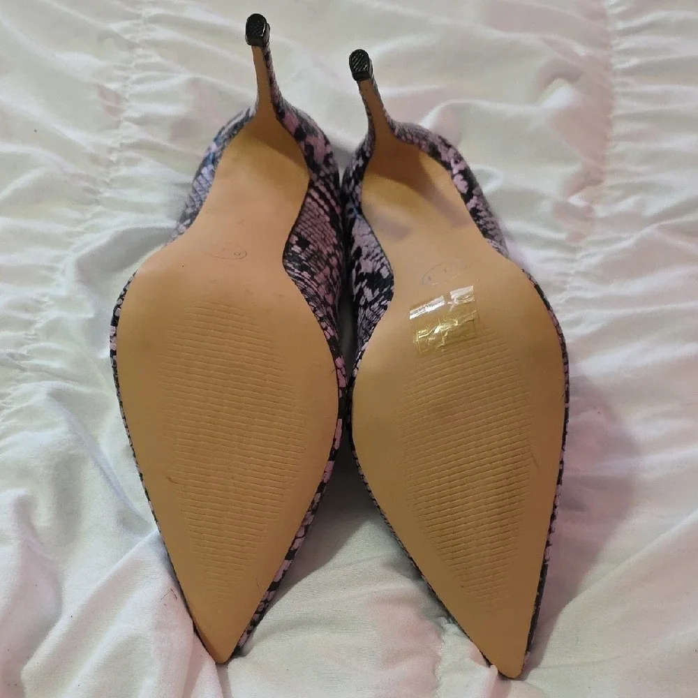 PrettyLittleThing Pink Snakeskin Pointed Toe Stiletto Pumps Heels‎ Size 7